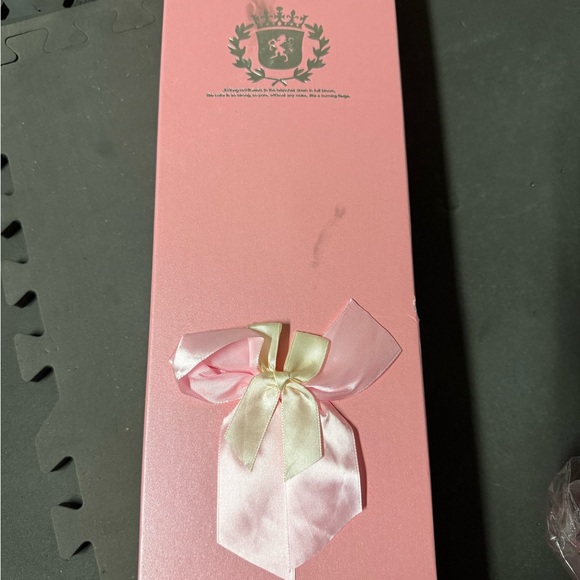 Hello Kitty Pink Gift Set - Picture 2 of 2